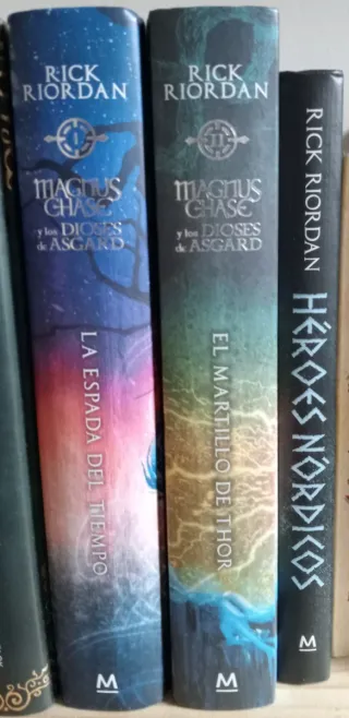 Magnus Chase y los Dioses de Asgard 1 y 2 + Guia