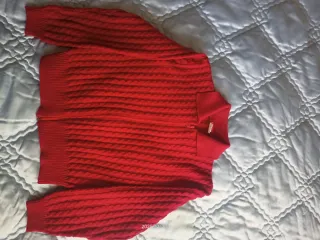 Chaqueta de punto roja con cremallera