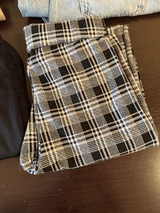 Pantalones varios colores, diferentes precios