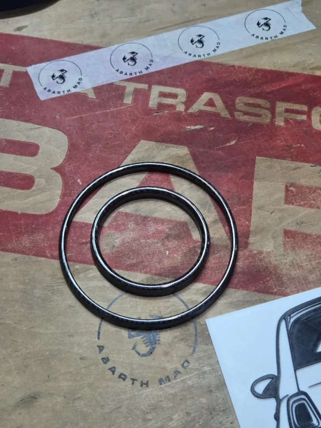 Abarth 2015-2024 Digital TFT Aros Carbono Cuadro