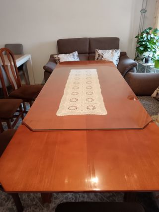 Mesa de salón extensible + 4 sillas abierta 225 cm