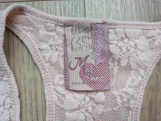 Camiseta rosa de tirantes, de Bershka, talla M