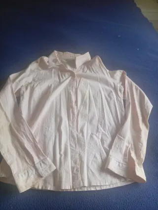 Camisa rosa de rayas