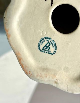 FIGURA DE PORCELANA DE M. REQUENA