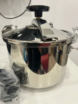 Olla a presión Magefesa 6L nueva