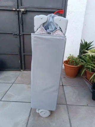 Cuna de viaje plegable