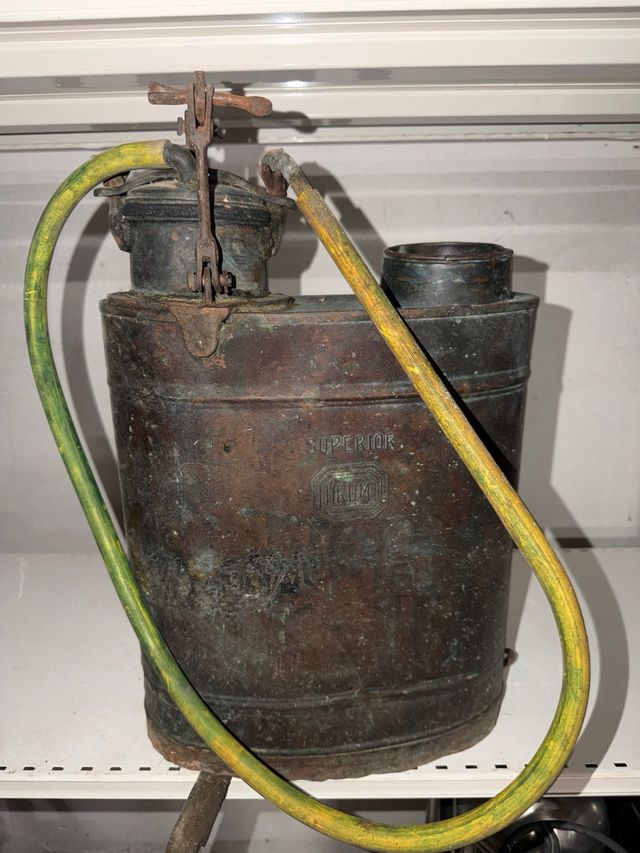 4 Pulverizadores Antiguos