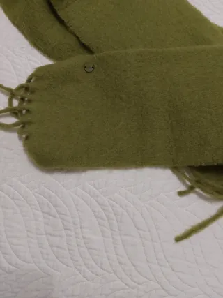 Gorro y bufanda de lana verde