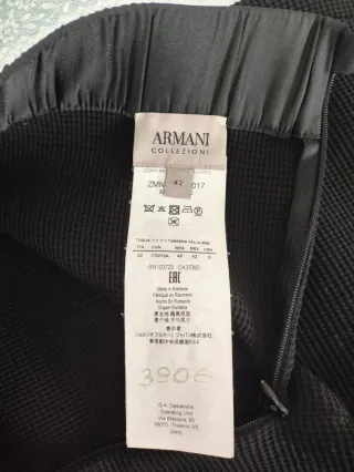 Falda Armani Negra Talla M