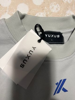 Sudadera YUXUS gris y multicolor unisex