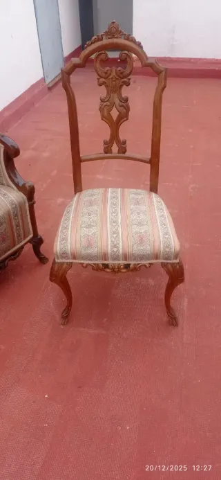 Conjunto de sillones y silla a juego