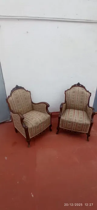 Conjunto de sillones y silla a juego