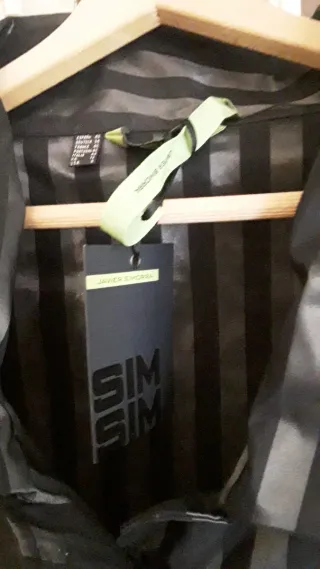 Casaca oriental rayas negro y gris