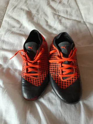 Botas de fútbol Puma niño Talla 34