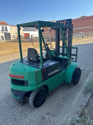 Carretilla elevadora Mitsubishi 2500 kg
