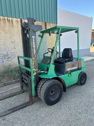 Carretilla elevadora Mitsubishi 2500 kg