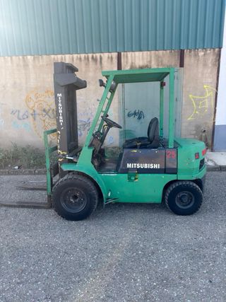 Carretilla elevadora Mitsubishi 2500 kg