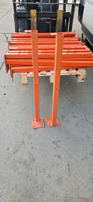 Poste de barrera de hierro naranja