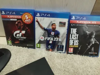 PS4 1TB + 3 Juegos