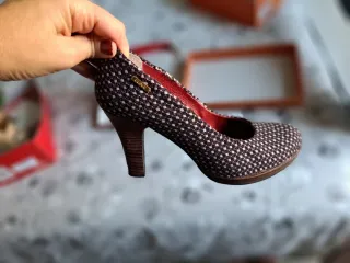 Sandalias Wonders y Zapatos Cuplé