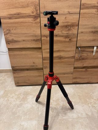 Nikon D7500 + Objetivo + Trípode + Mochila