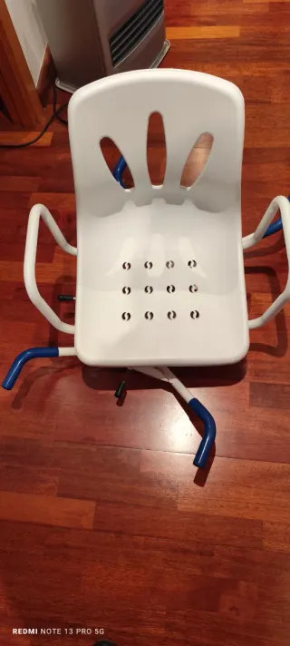 Silla adaptada para bañera