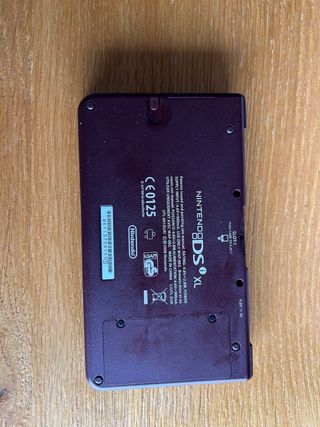 Nintendo DS XL Rosso