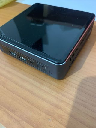 Intel NUC Mini PC Nero