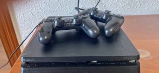 Consola Sony PS4 Negra + 2 Mandos