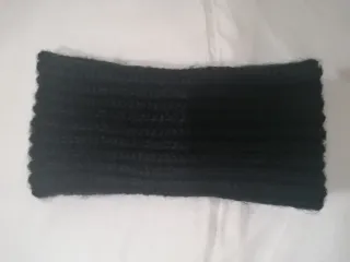 Diadema punto turbante negra pedrería