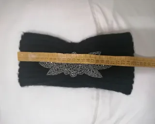Diadema punto turbante negra pedrería
