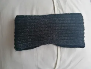 Banda cabeza punto negra pedrería