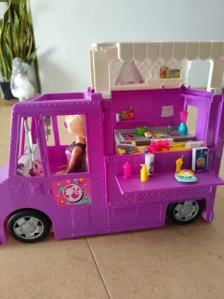 Lote Barbie: Food Truck, Coche Rosa y Moto Rosa.