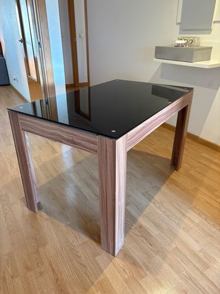 Mesa comedor madera y cristal negro