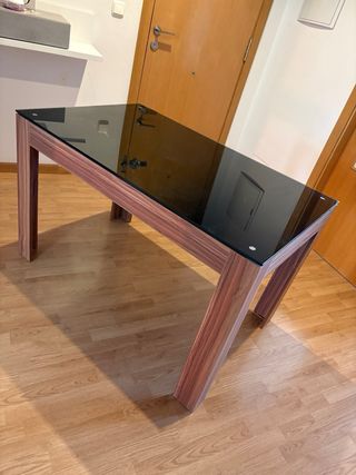 Mesa comedor madera y cristal negro