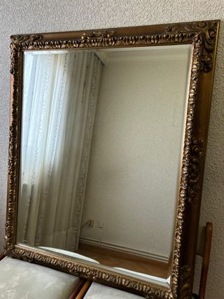 Espejo biselado madera tallada