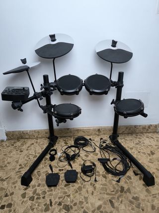 Batería Electrónica Alesis Debut Kit