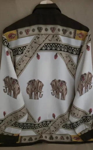 REBAJADA HOY! Camisa vintage estampado elefantes