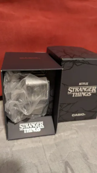Reloj Casio Stranger Things - Edición Limitada