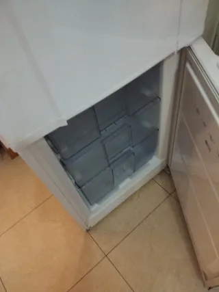 Nevera blanca 180cm. URGE VENTA!!