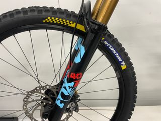 BICI DH MONDRAKER SUMMUM CARBON RR T.M TEST DESCEN