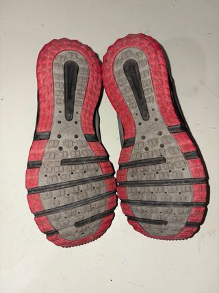 Zapatillas Nike Gris y Rojo