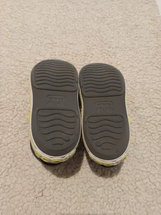 Sandalias Crocs Crocband Cruiser K Gris/Amarillo