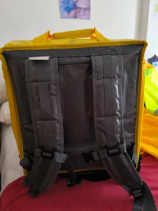 Glovo: Mochila y equipo de trabajo nuevo