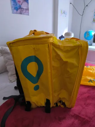 Glovo: Mochila y equipo de trabajo nuevo