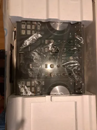 Mesa DJ Traktor Kontrol S4 MK2