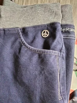 Pantalón de montar denim. Chulísimo.