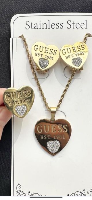 Conjunto Guess Corazón Dorado