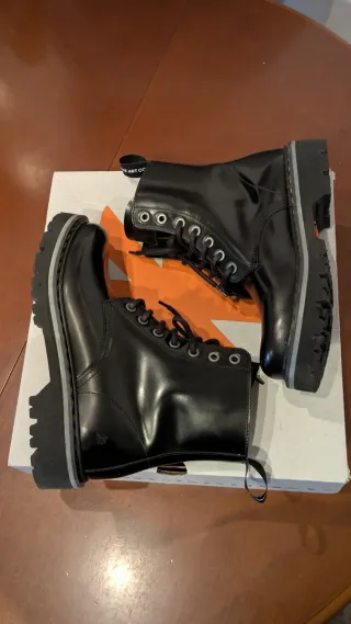 Botines Art Marina Negros