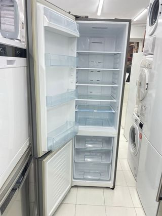 Nevera Daewoo plateada